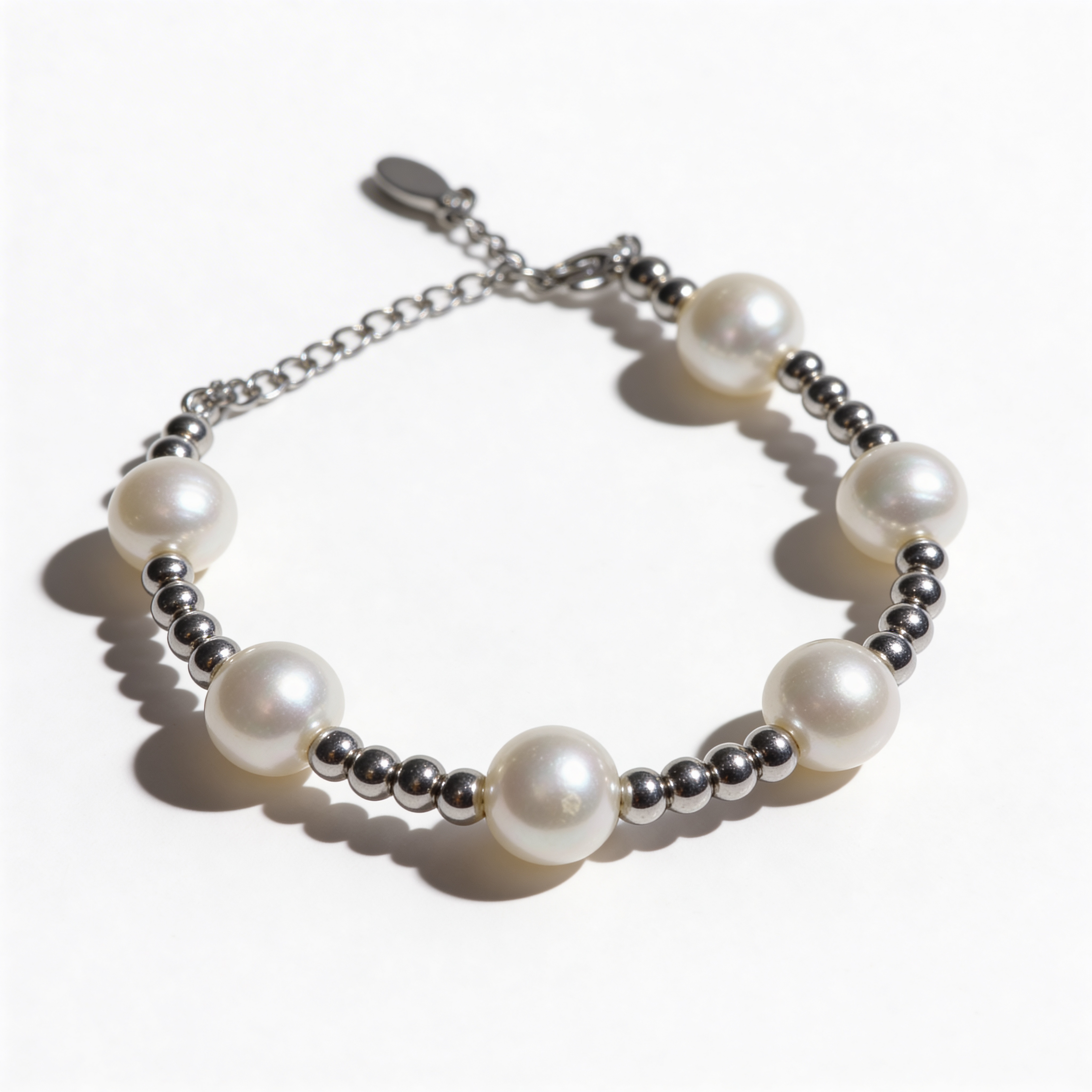 Elegantes Perlen Schmuckset – Silberfarbene Halskette & Armband