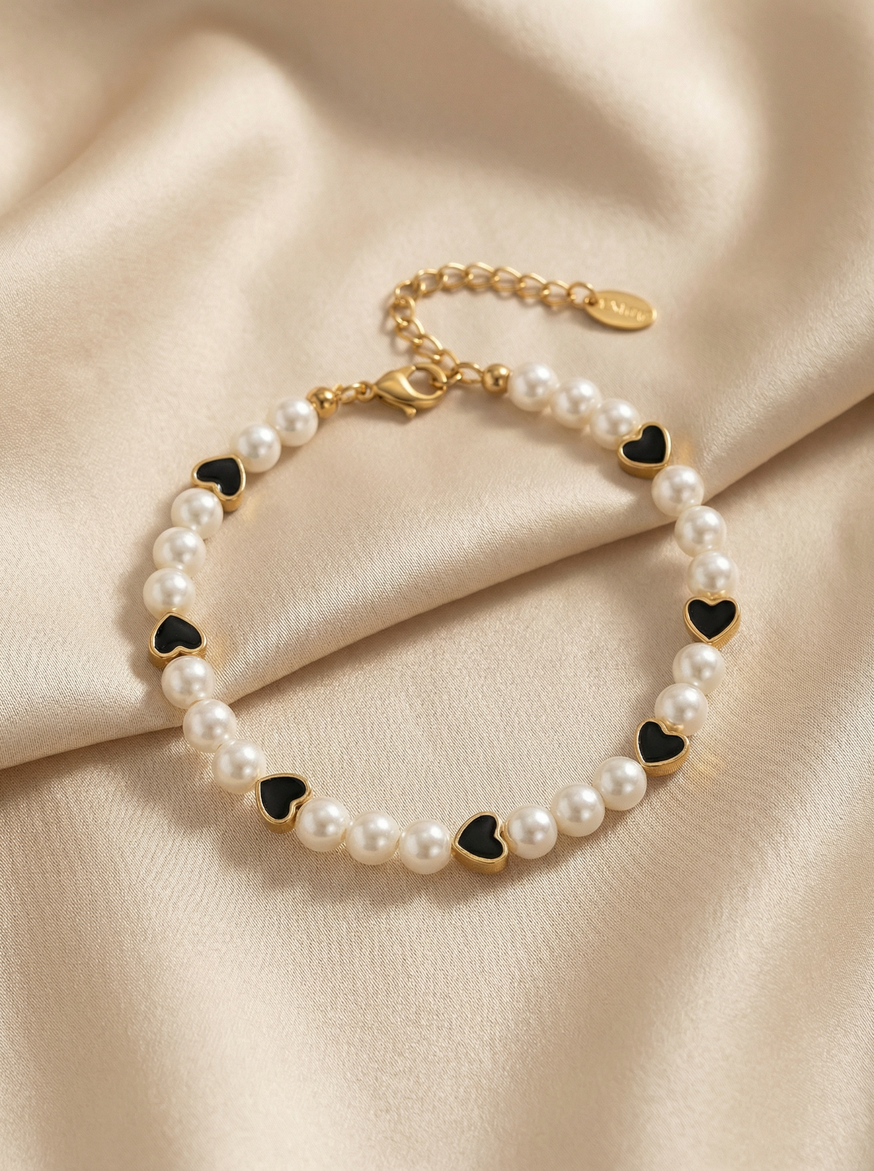 Perlenarmband mit Herz – goldfarbenes Damen Armband